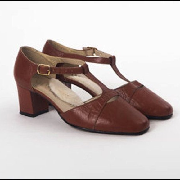 SIAMANTO Brown Chunky Strap Heels - Picture 3 of 7